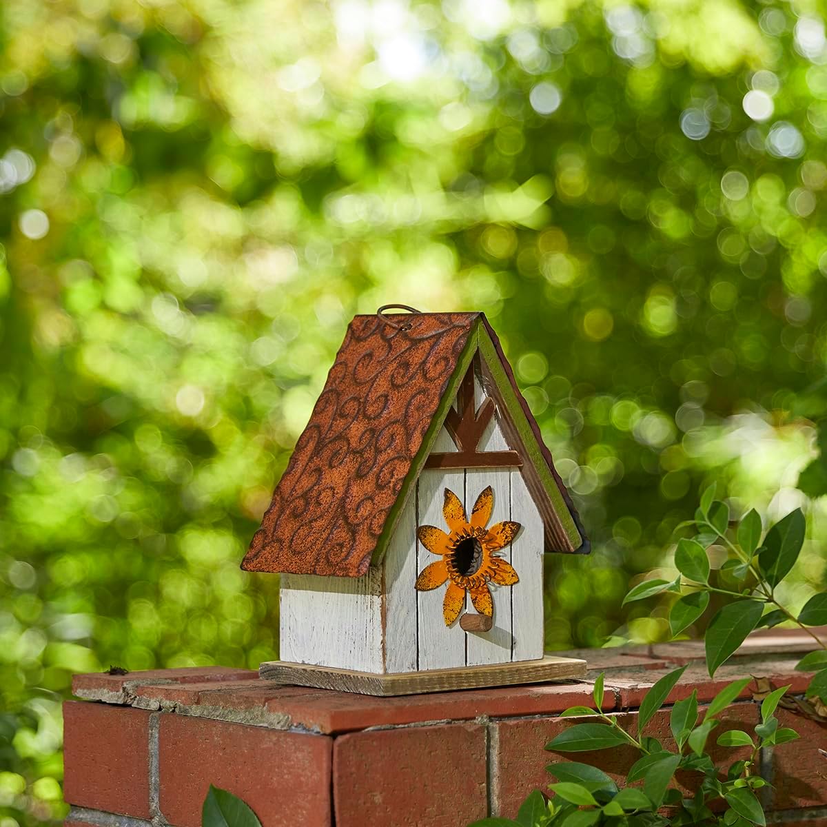 Glitzhome Bird Houses for Outside,10" H Rustic Wooden Bird House Garden Distressed Decorative Birdhouse for Outdoors, Hanging Birdhouse for Bluebird Hummingbird Wren Finch Cardinals Cedar