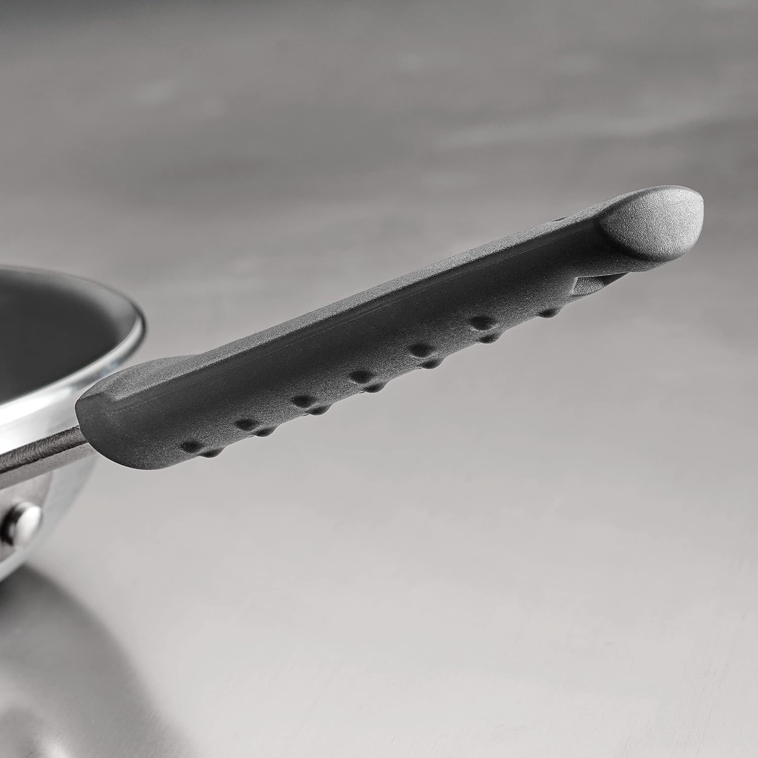 Tramontina Professional Fusion 8-Inch Non Stick Small Frying Pan | Heavy-Gauge Aluminum Skillet with Reinforced Nonstick Coating, Dishwasher and Oven Safe