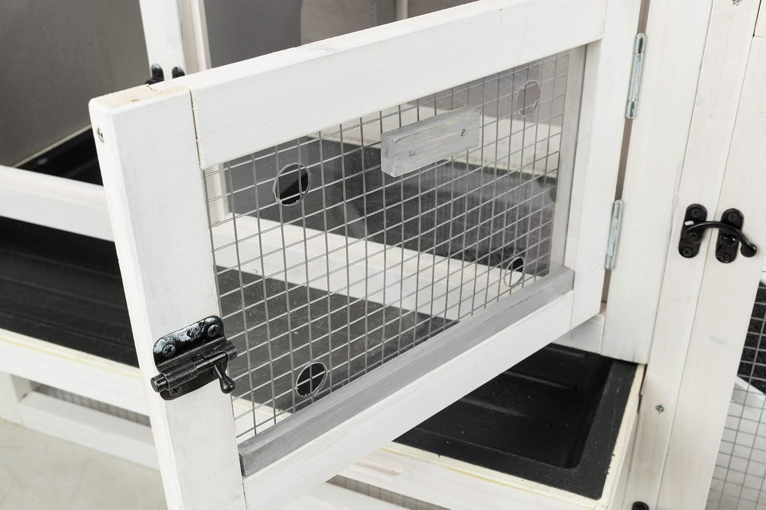 Trixie Natura Insulated Rabbit Hutch with Run, Ideal Outdoor Bunny House for Cold Weather, Foam Insulation Walls, Gray