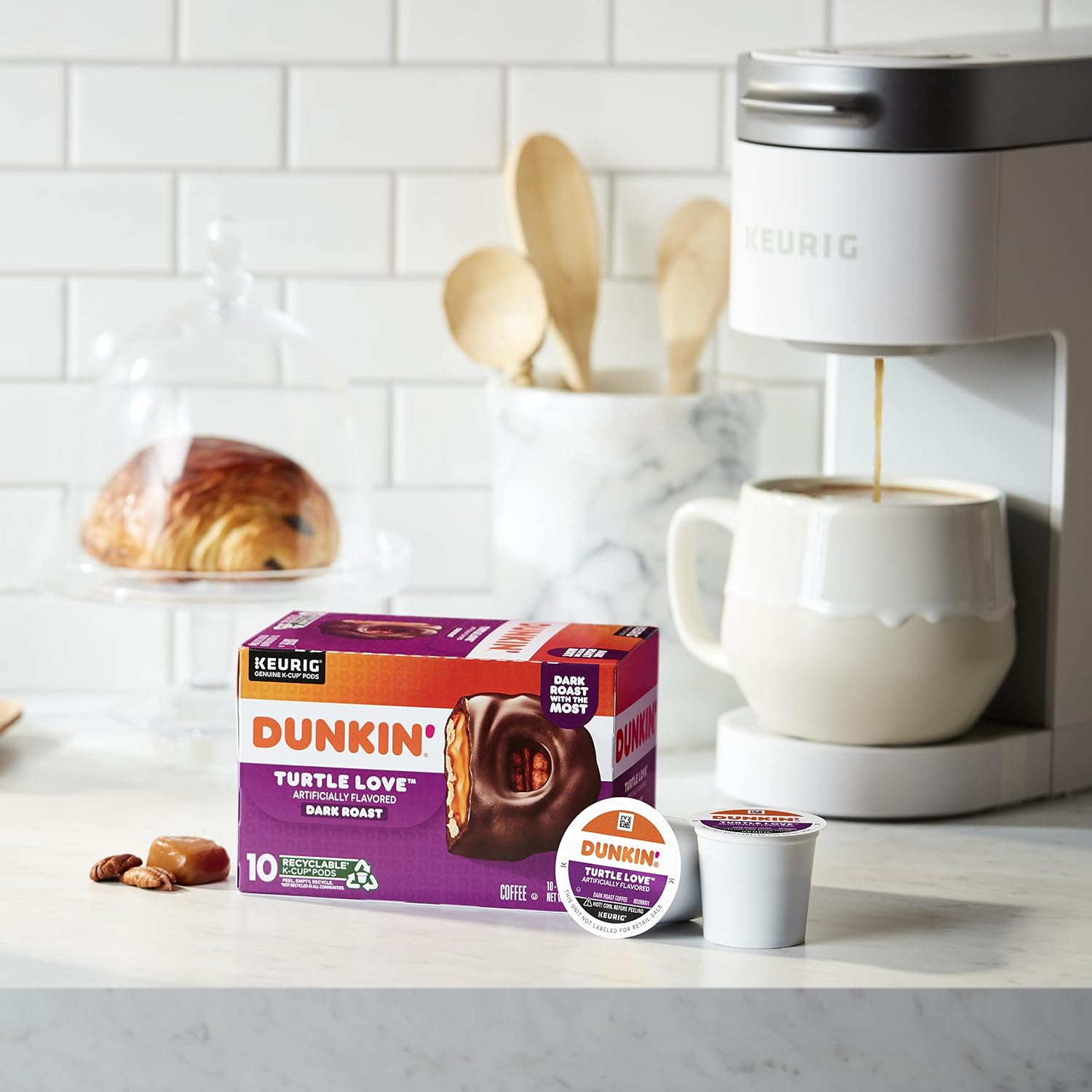 Dunkin’ French Vanilla Artificially Flavored Coffee, 60 Keurig K-Cup Pods | 6 boxes of 10 single serve coffee pods each, Smooth & rich flavor, Made with arabica coffee, Shelf stable, SNAP EBT eligible