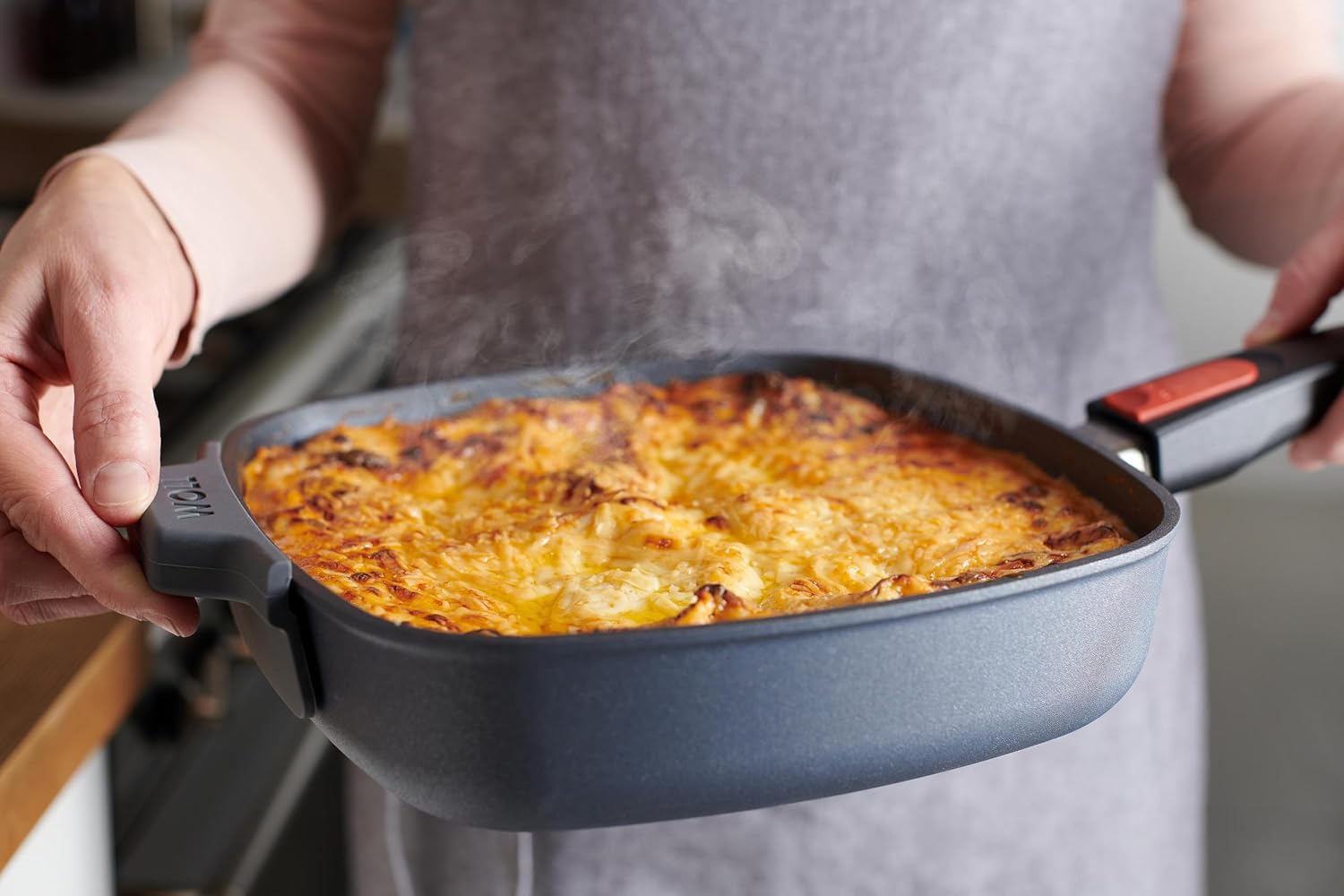 Woll Diamond Lite Cast Iron Frying Pan Square Induction 26 x 26 cm Height 6 cm with Removable Handle Suitable for All Types of Cookers Non-Stick Cast Aluminium