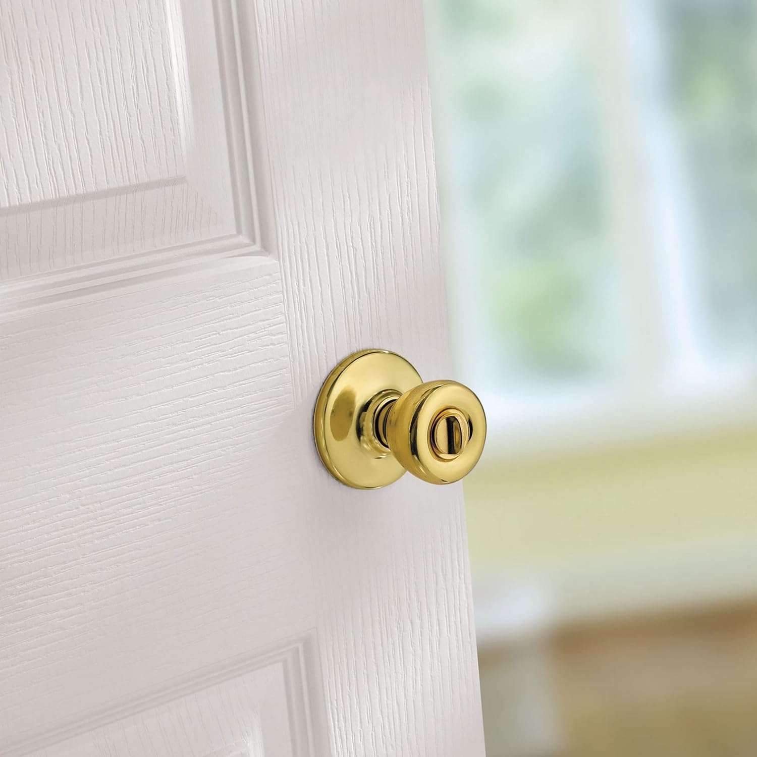 Kwikset Tylo Interior Privacy Door Knob with Lock, Door Handle For Bathroom and Bedroom, Polished Brass Keyless Turn Lock Doorknob, 1 Count (Pack of 1)