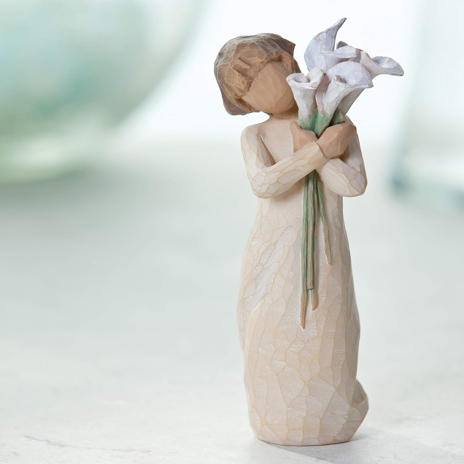 Willow Tree Happiness, Sculpted Hand-Painted Figure | Cast from a Susan Lordi Original Carving, Meaningful Keepsake Gift for Loved Ones, Display on Shelf, Table or Mantel