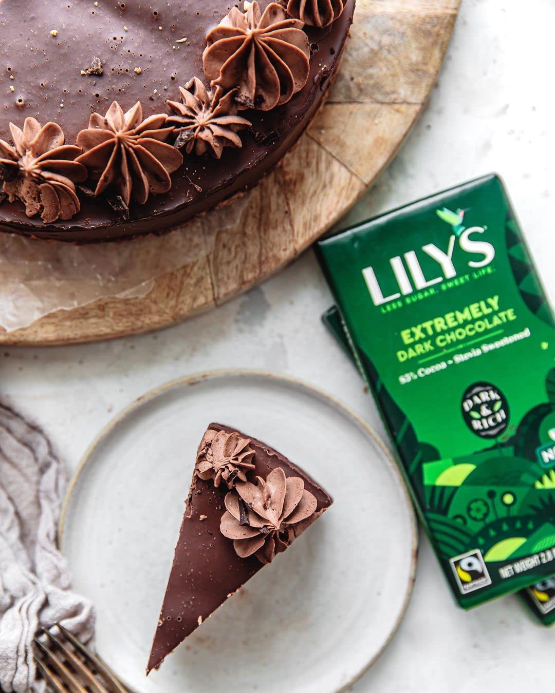 Extremely Dark chocolate Bar by Lily's | Stevia Sweetened, No Added Sugar, Low-Carb, Keto Friendly | 85% Cocoa | Fair Trade