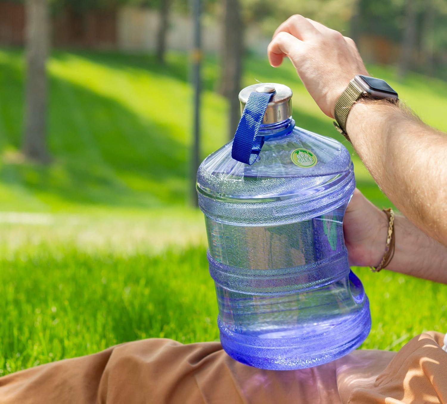 New Wave Enviro Iconic 1 Gallon Round BPA Free Water Bottle with Stainless Steel Cap and Integrated Handle, Ideal for Gym and Outdoor Life, Blue
