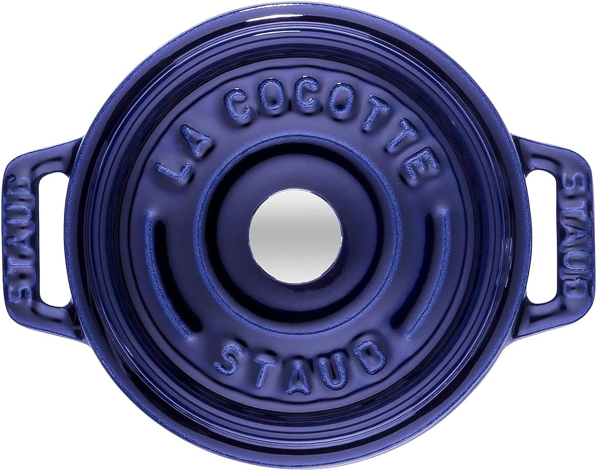 Staub Round Cocotte - 5.5Qt - Grenadine
