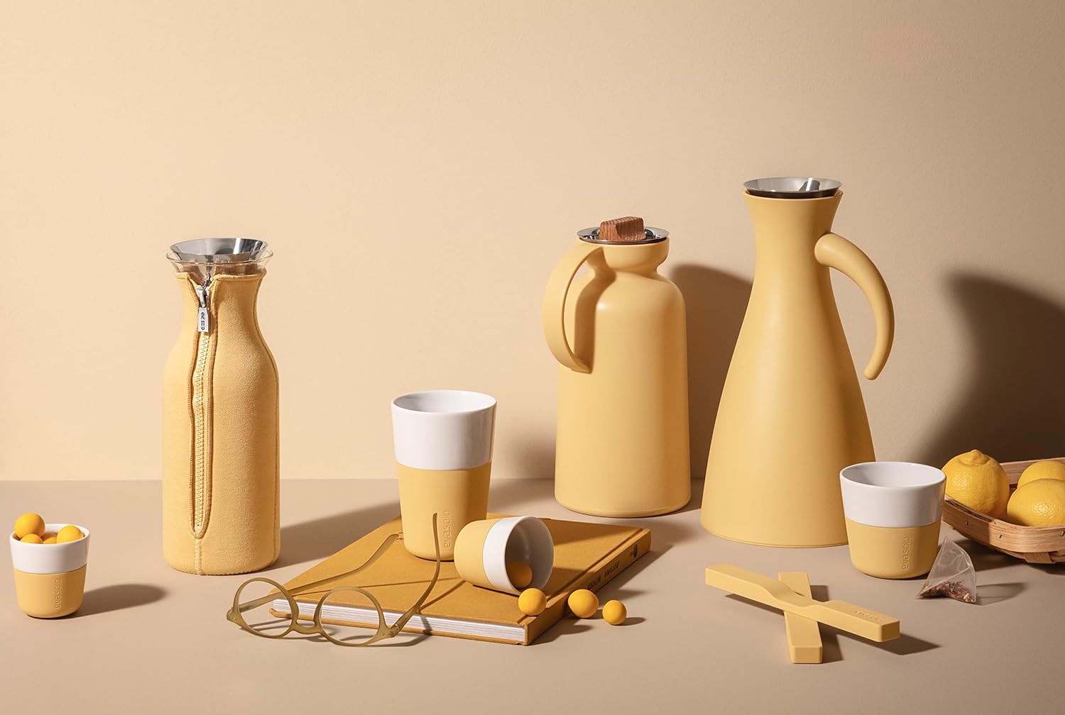 Eva Solo | 2 Lungo Tumbler Mugs | 8 oz Porcelain Coffee Cup Tumblers with Silicone-coated Grip | Danish Design, Functionality & Quality | Black