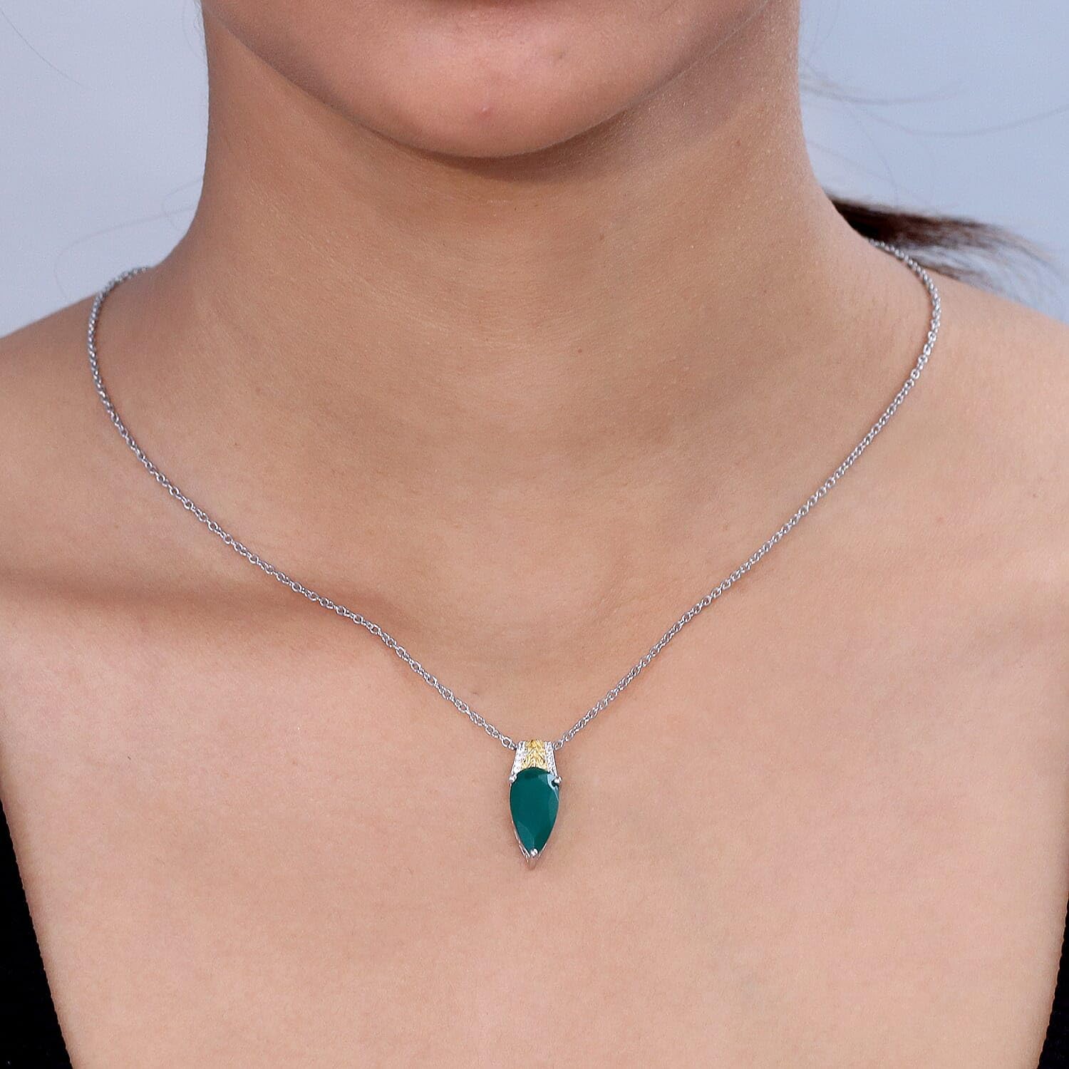 Onyx Zircon 3.80 ctw Lushy Leaf Pendant Steel Necklace 20"