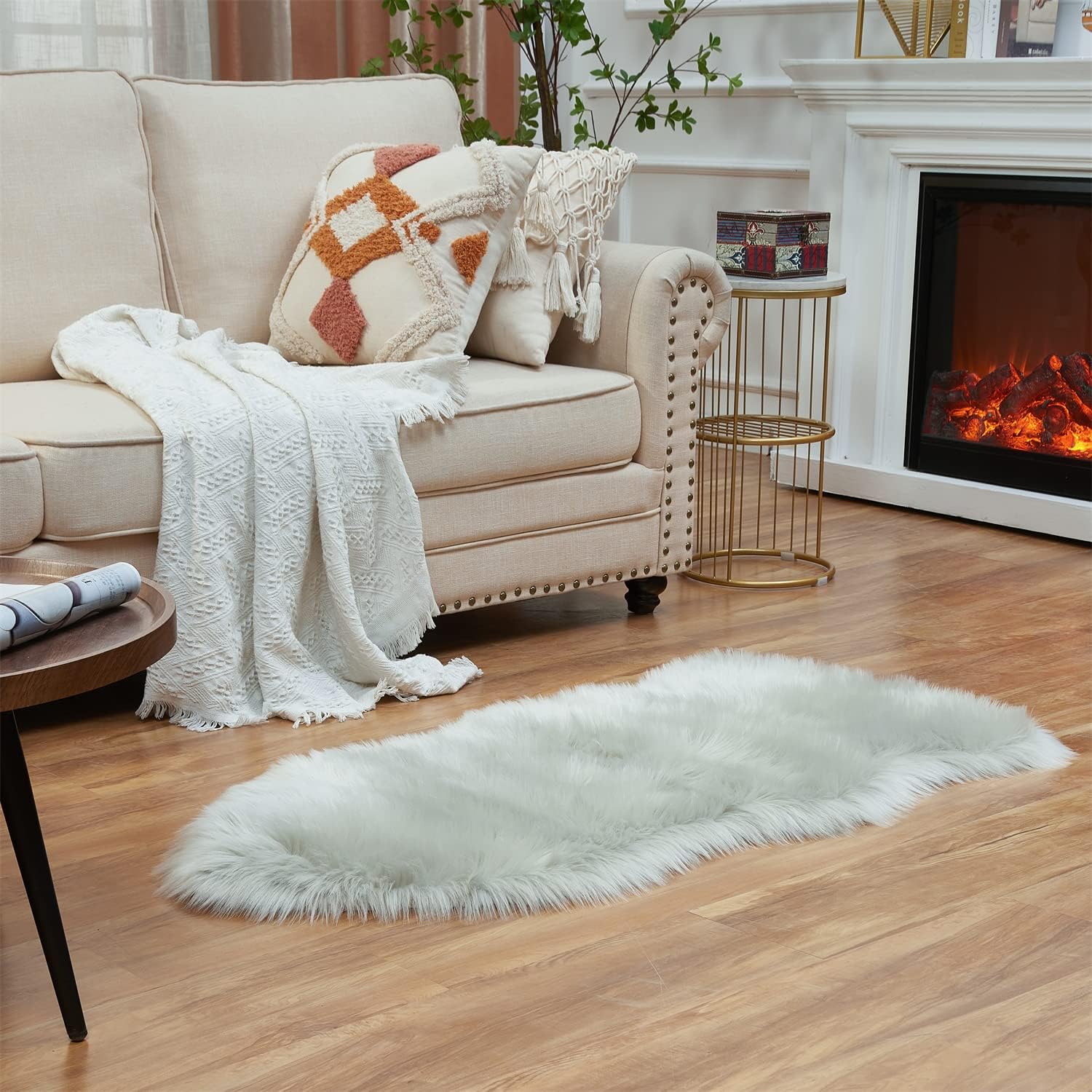 EasyJoy Ultra Soft Fluffy Shaggy Area Rug Faux Fur Rug Chair Cover Seat Pad Fuzzy Area Rug for Bedroom Floor Sofa Living Room (2 x 6 ft Sheepskin
