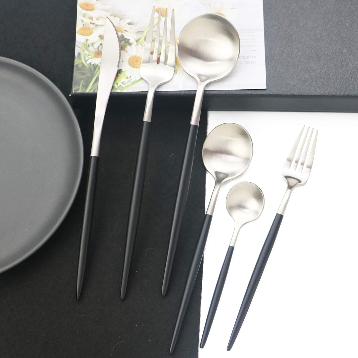 JASHII Luxury 18/10 Rainbow Flatware Set - 304 Stainless Steel Colorful Cutlery - 5-Piece Adaline Royal Modern Satin Finish for Birthday