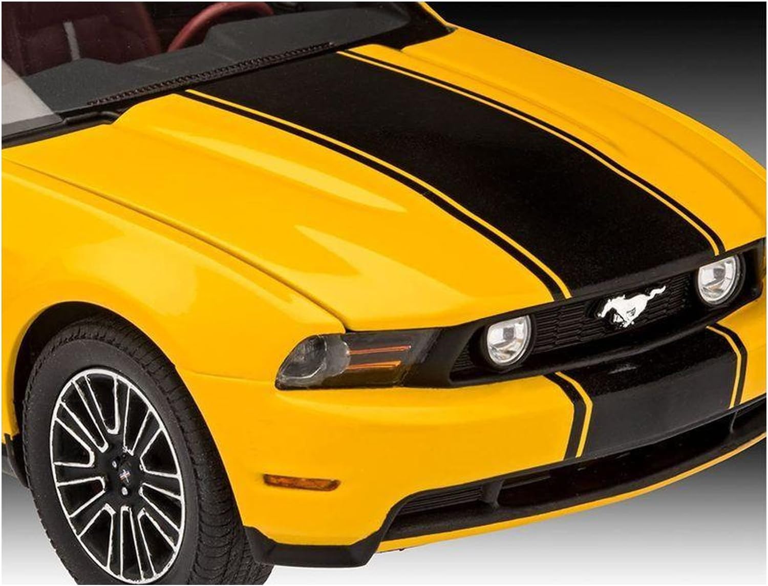 Revell 2010 Ford Mustang GT (RV07046)