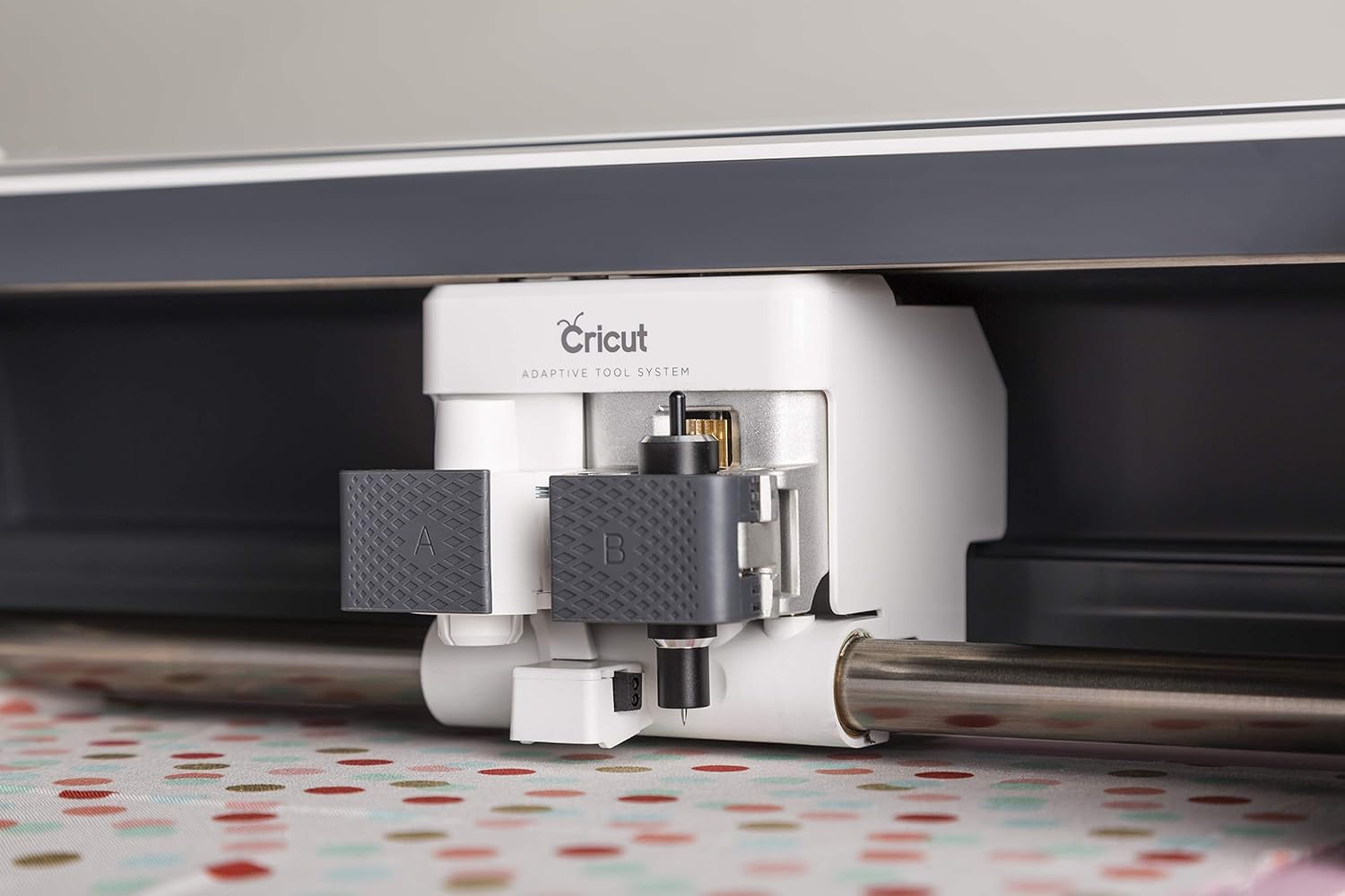 Cricut Deep - Point Blade + Housing, Cutting Blade with Deep Cut Housing | Cut Materials up to 1.5mm Thickness - For Personalized Crafts - Compatible with All Cricut Maker & Explore Machines