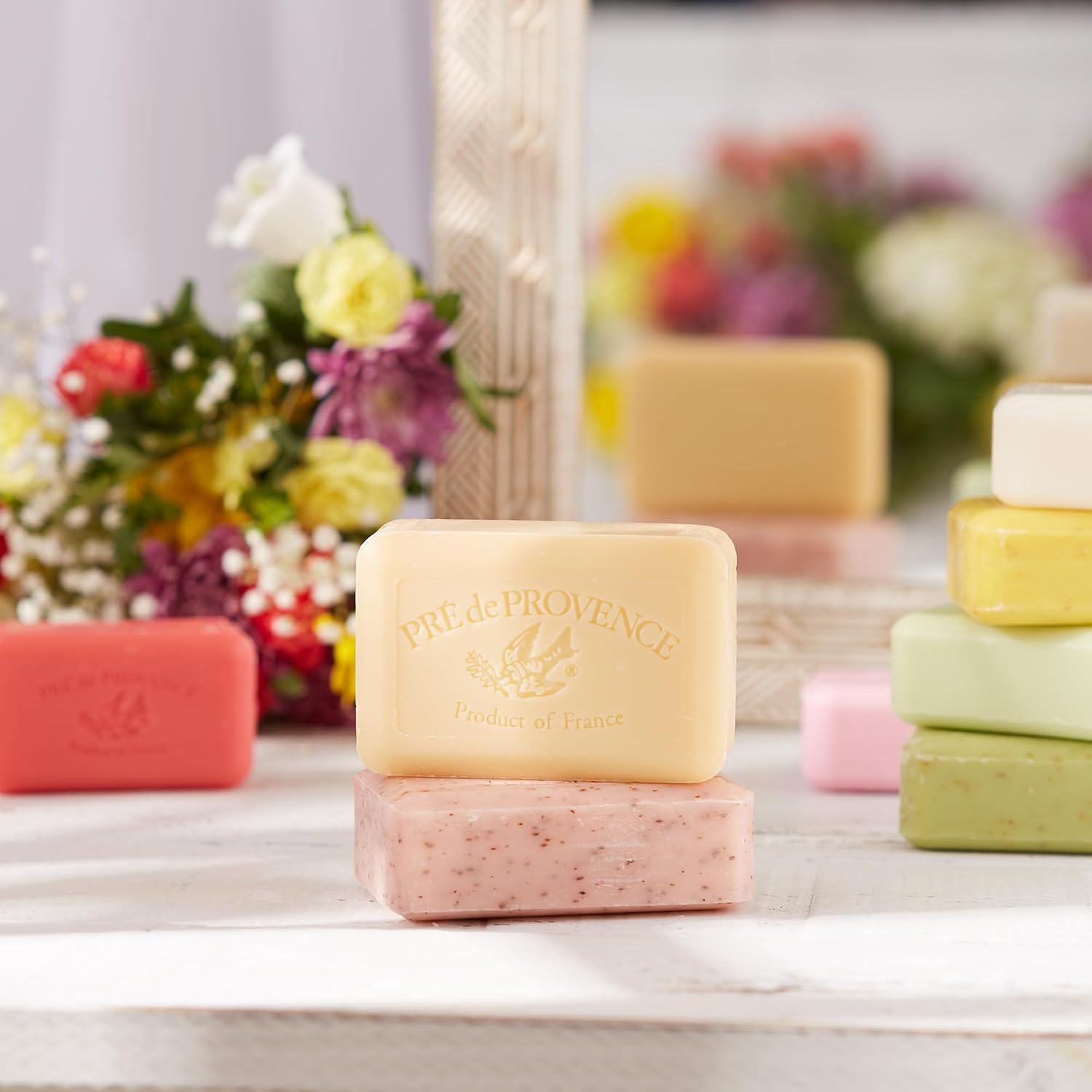 Pre de Provence Artisanal Soap Bar, Natural French Skincare, Enriched with Organic Shea Butter, Quad Milled for Rich, Smooth & Moisturizing Lather, Linden, 5.3 Ounce