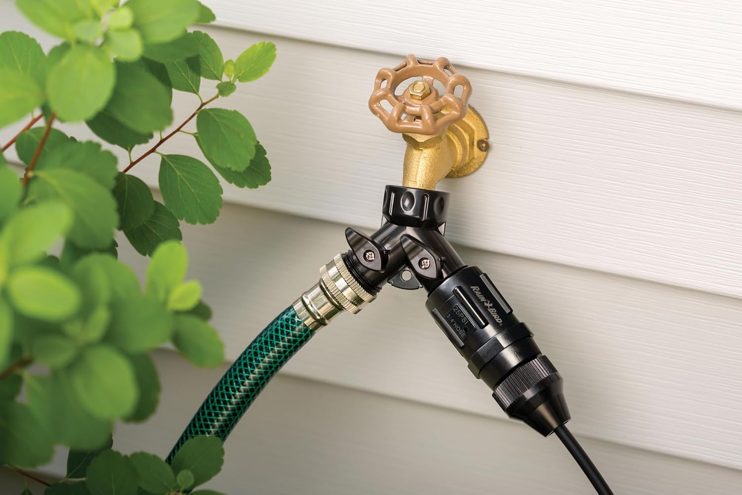 Rain Bird HT07525PSI Drip Irrigation 25 PSI Pressure Regulator, 3/4" Female Hose Thread x 3/4" Male Hose Thread