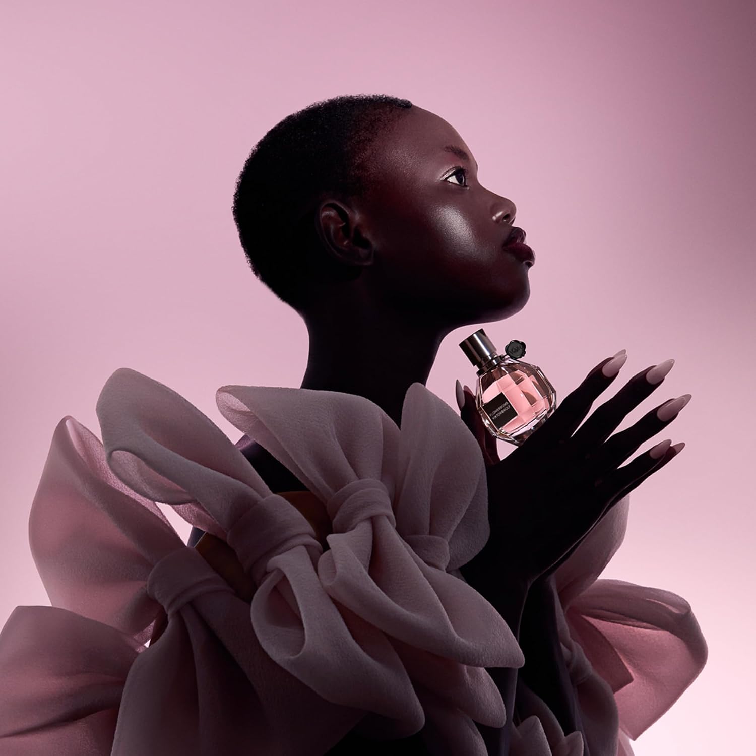 Viktor&Rolf Flowerbomb Eau de Parfum - Warm Floral Perfume for Women | Fragrance with Peony, Rose & Freesia - Long Lasting Scent - Iconic Womens Perfect for Everyday Wear