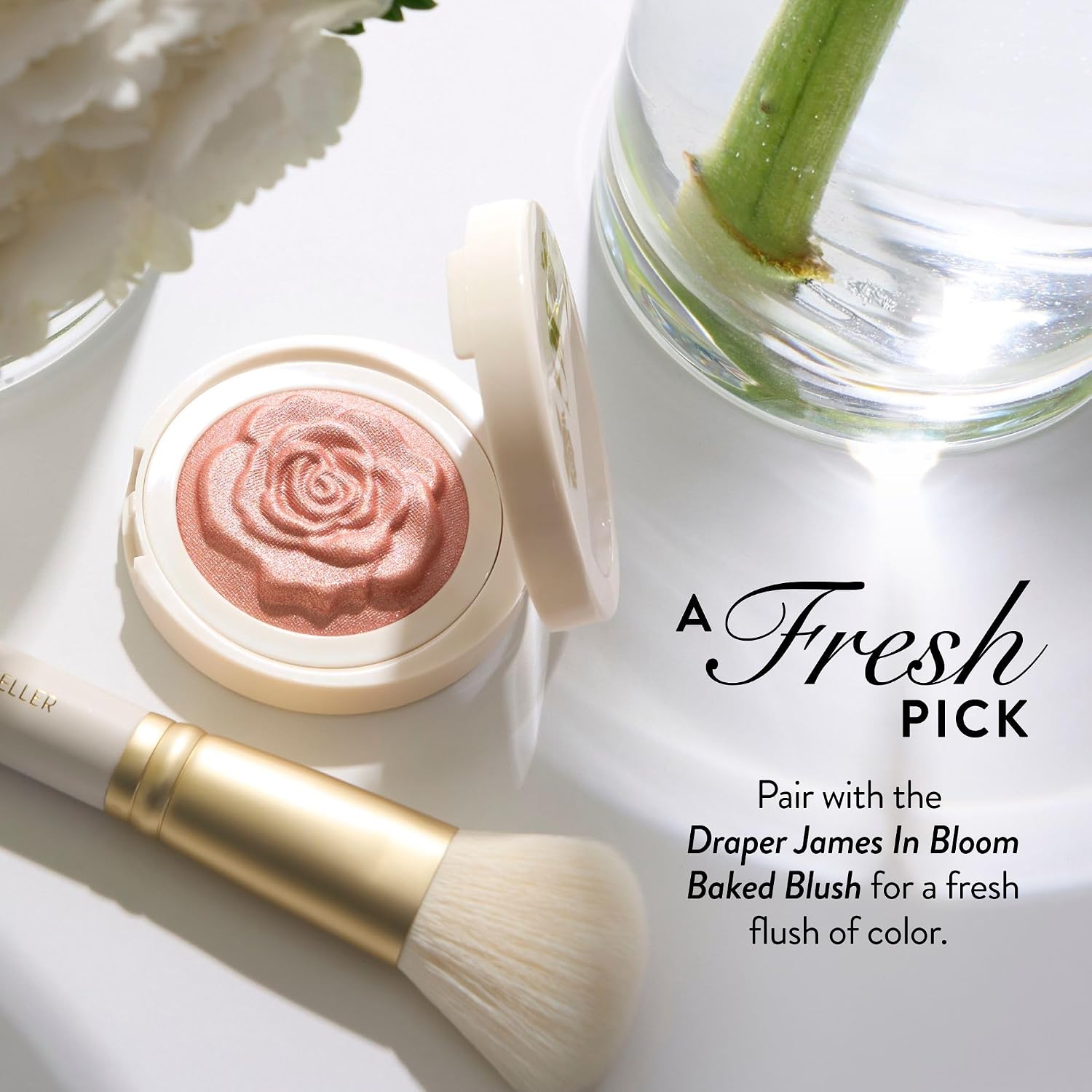 LAURA GELLER NEW YORK Makeup Brushes - Retractable Angled Kabuki Brush