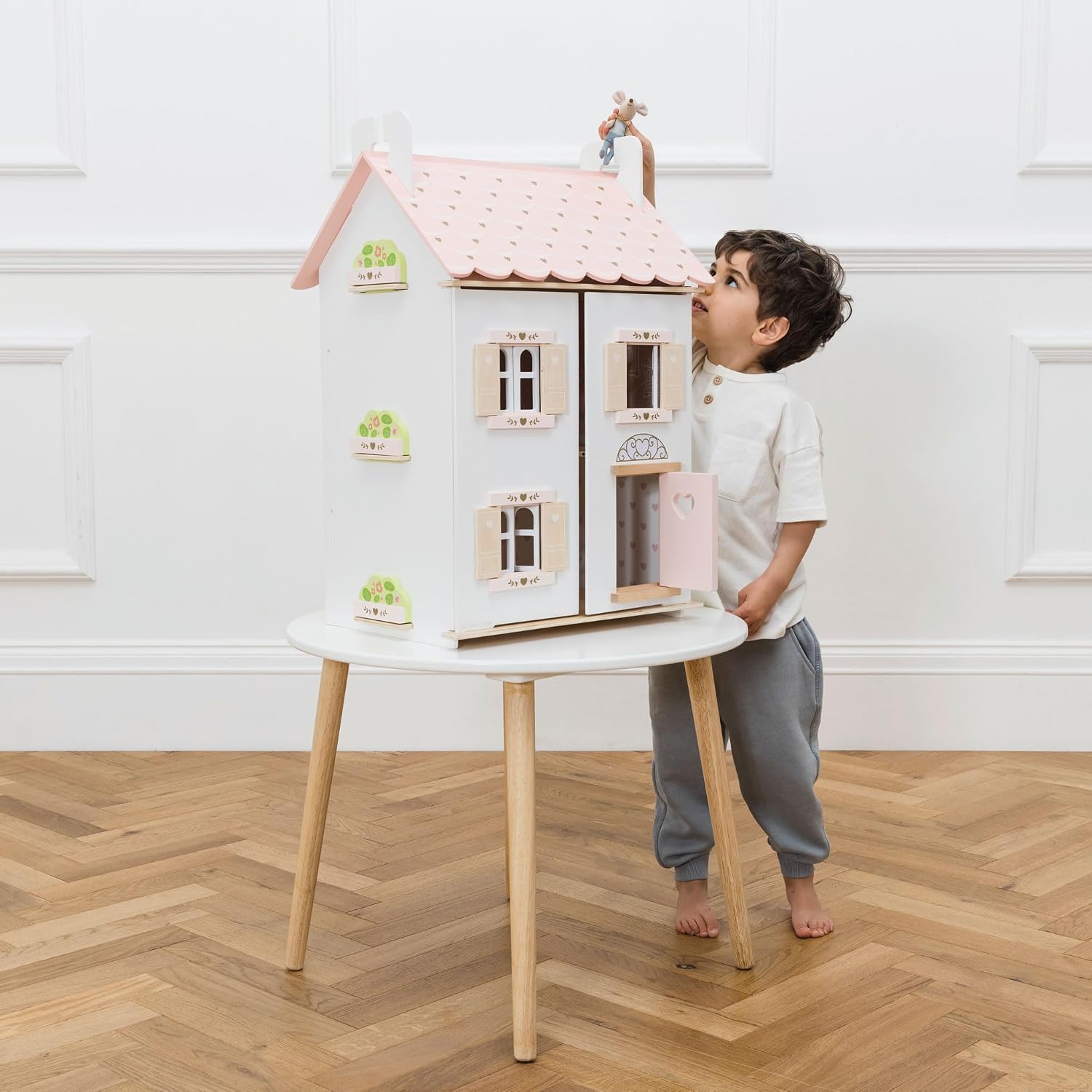 Le Toy Van Iconic Sophie's Large Wooden Doll House | Wooden Iconic Dollshouse, FSC Certified Wood, Plastic Free, Rigorously Safety-Tested