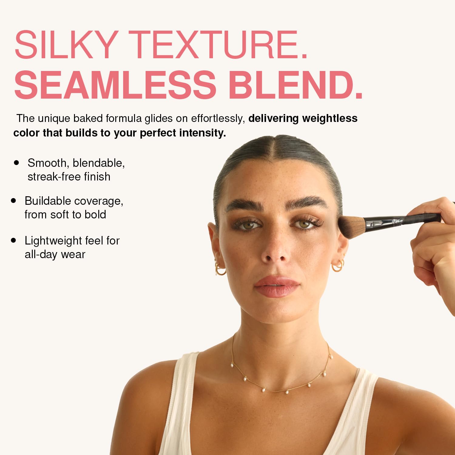 Palladio Baked Blush, Highly Pigmented Shimmery Formula, Easy to Blend and Highly Buildable, Apply Dry for a Natural Glow or Wet for a Dramatic Luminous Look, Long Lasting for All day Wear, Berry