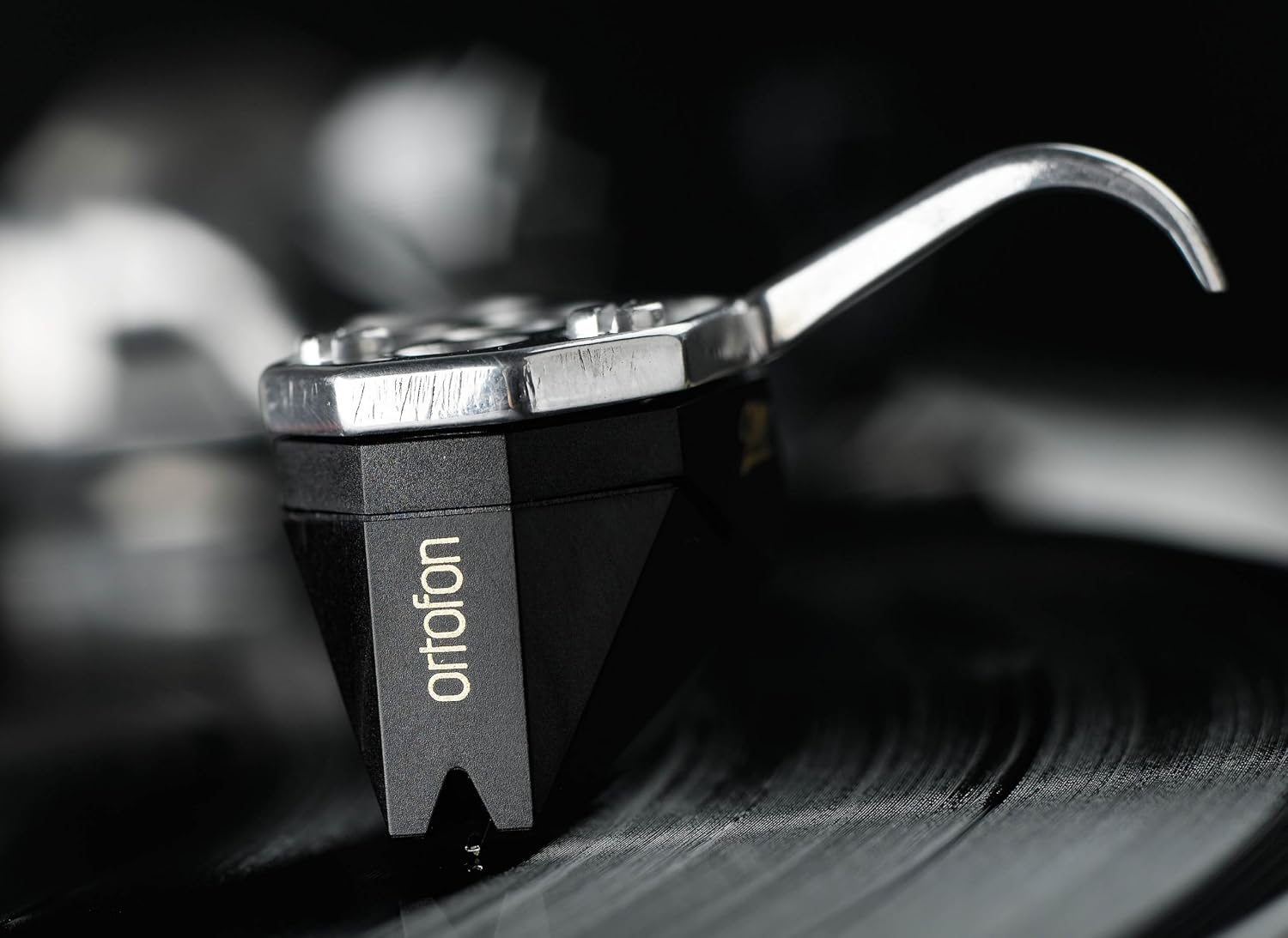 Ortofon 2M Black Moving Magnet Phono Cartridge