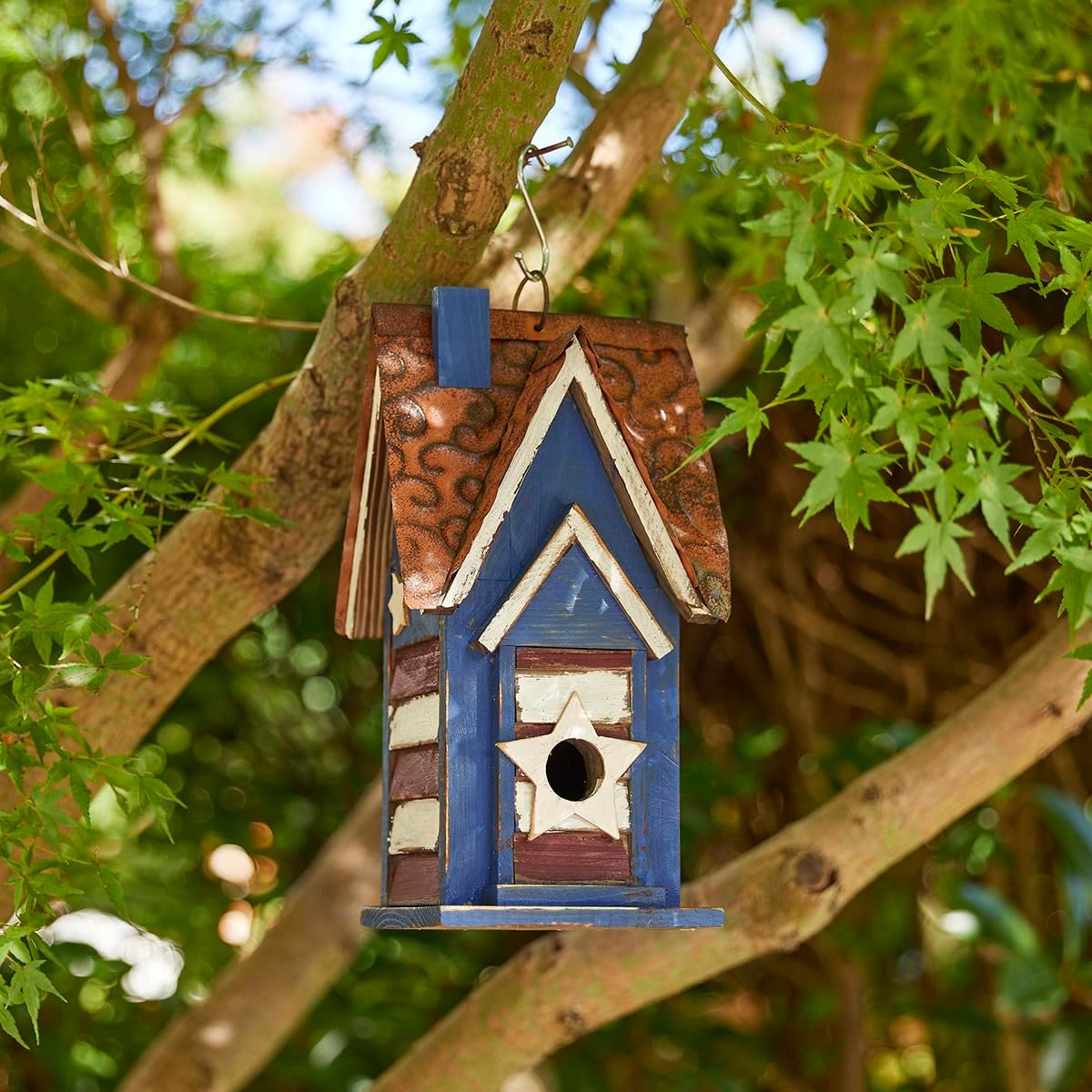 Glitzhome 12" H Green Hanging Distressed Solid Wood Garden Bird House Decorative Birdhouse