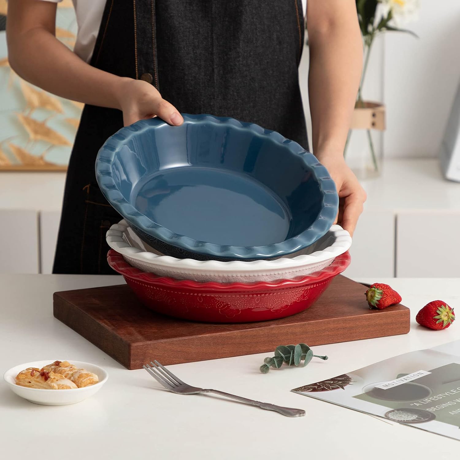 Fun Elements Pie Pan, 9 Inch Ceramic Pie Dish, Deep Dish Pie Pan with Lace Emboss, Ruffled Pie Plate for Baking