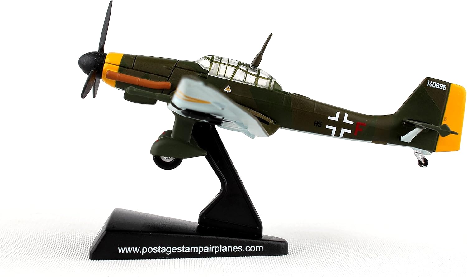 Daron Worldwide Trading B-29 Superfortress Enola Gay Vehicle (1:200 Scale), White