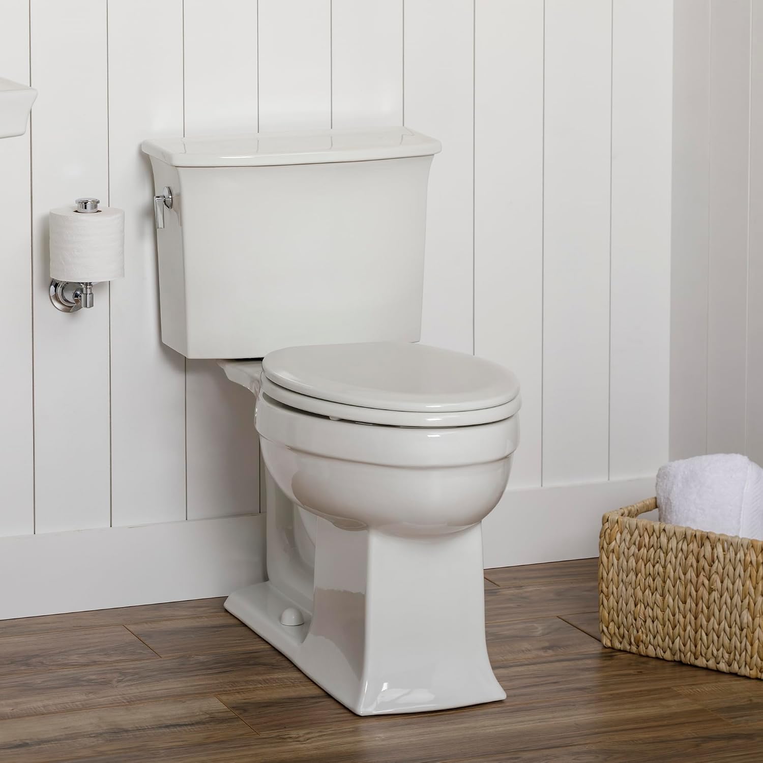 Mayfair Cameron Black Toilet Seat, Non Slip Heavy Duty Wood, Easy Clean, Made in USA, Round