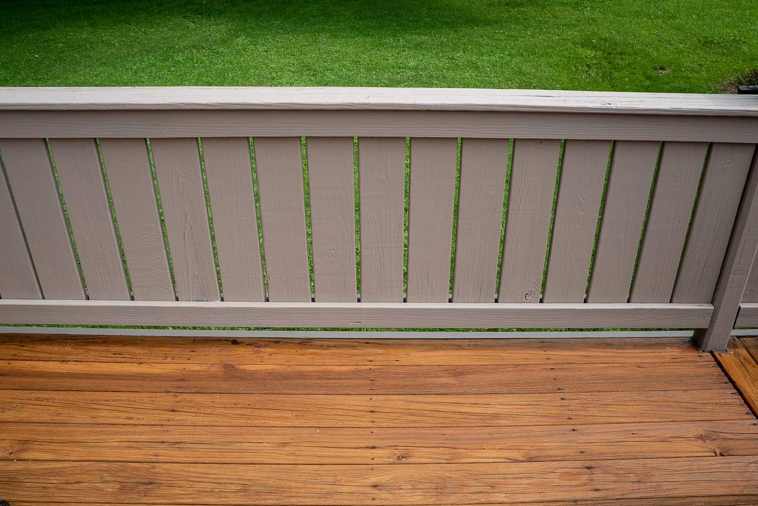 #1 Deck Premium Advanced Solid Color Outdoor Wood Stain and Sealer in One – Water Based Sealant for Wood Decks, Fences, & Siding - 1 Gal - Made in USA - Simply White