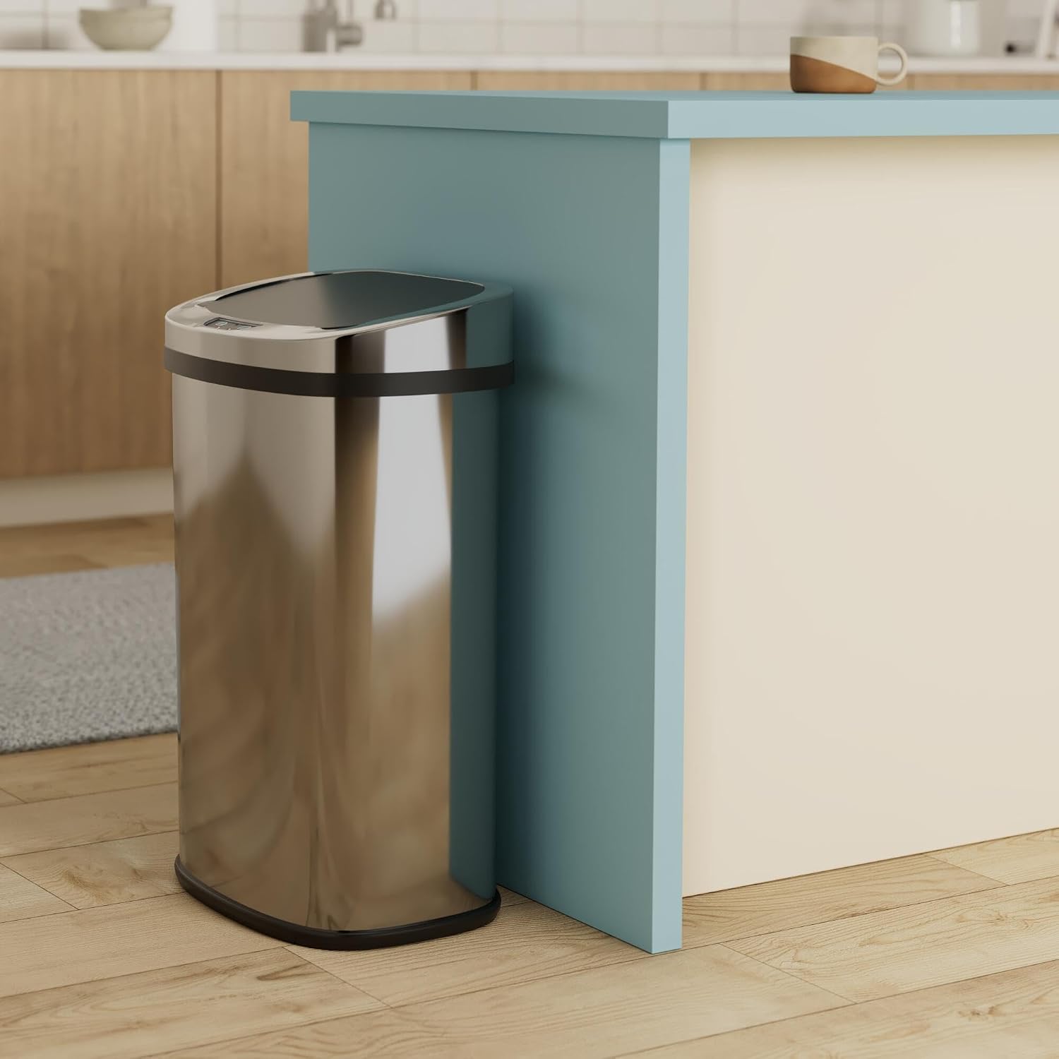 FDW | 13 Gallon Stainless Steel Trash Can with Lid | Silver