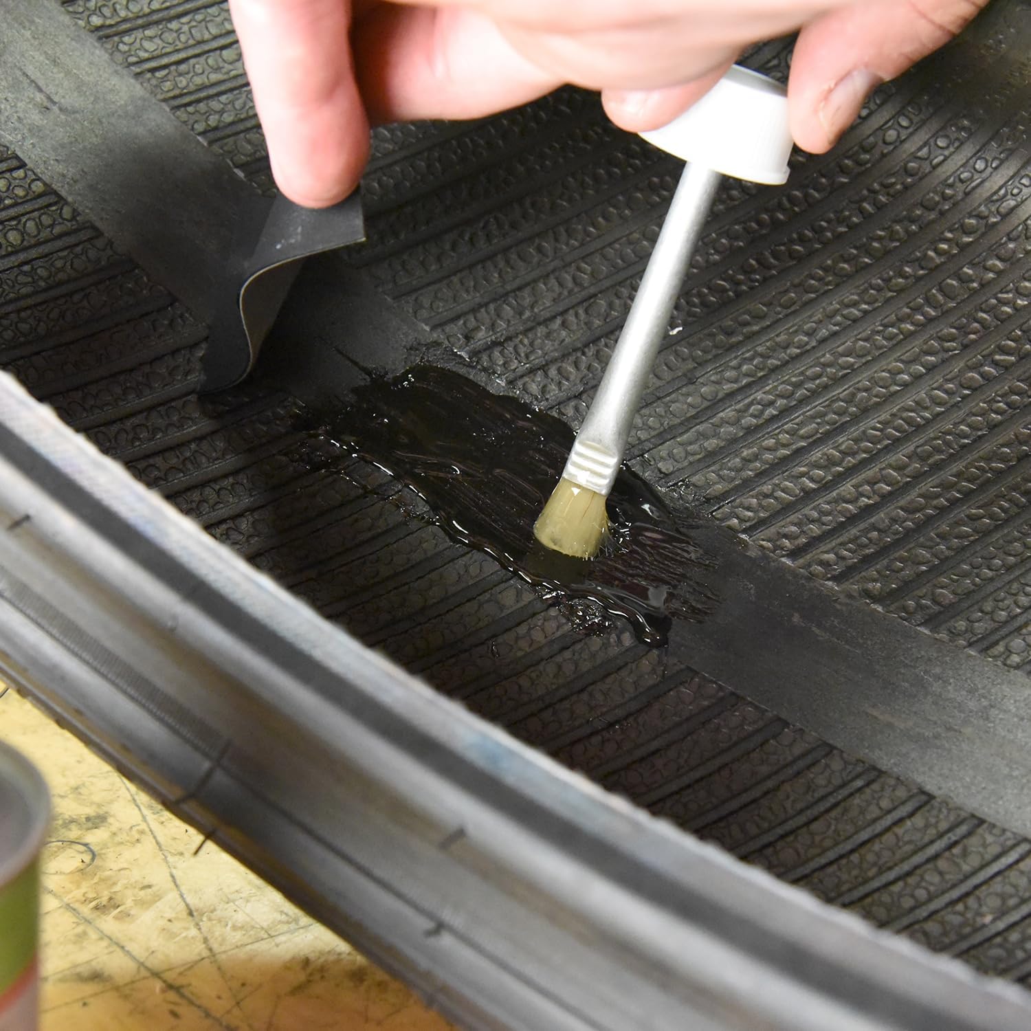 Slime 1022-A Tube Rubber Patch Kit, for Bikes and Other Inflatables, Contains, 5 Patches, Scuffer and Glue