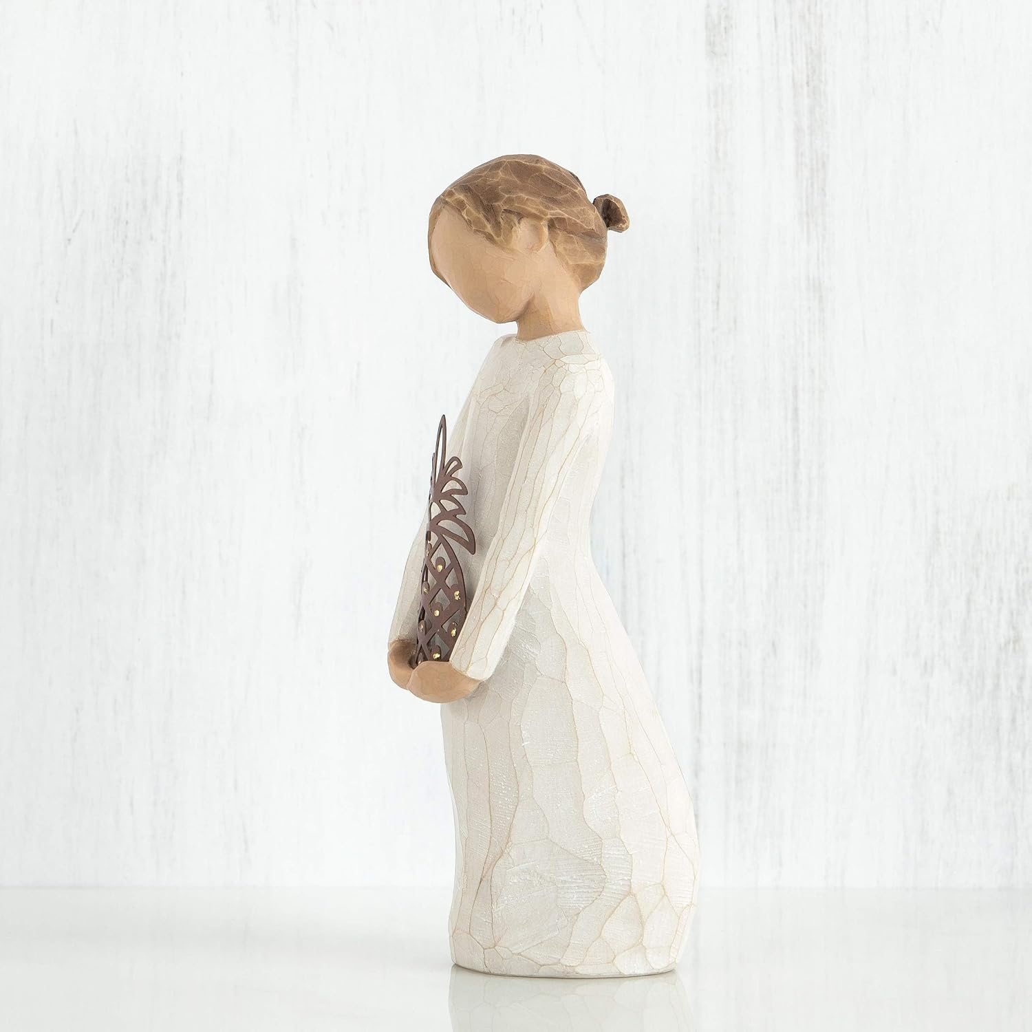 Willow Tree Lots of Love, Sculpted Hand-Painted Figure | Cast from a Susan Lordi Original Carving, Heartfelt Gift Expressing Love and Warmth, Display on Shelf, Table or Mantel