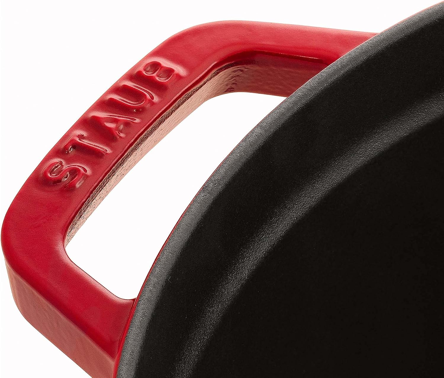 Staub Round Cocotte - 5.5Qt - Grenadine