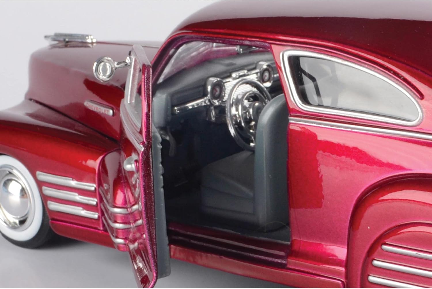 1948 Chevy Aerosedan Fleetline, Red - Motormax Premium American 73266-1/24 Scale Diecast Model Car, Unisex-Children