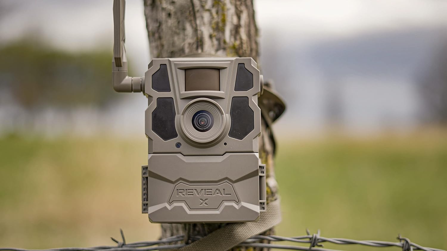TACTACAM Reveal X GEN 2.0 Cellular Trail Camera with 32GB SD Card Bundle