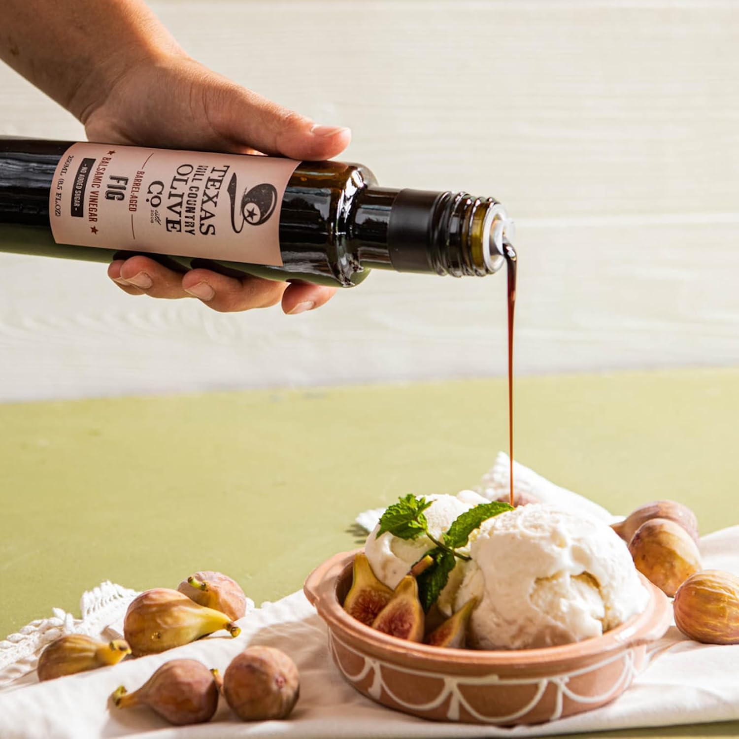 White Lemon Balsamic Vinegar - Gourmet Barrel Aged Infused Balsamic Vinegar - Great for Dressing Dipping Glazing - No Artificial Flavors or Added Sugar - Made in Texas (8.5 oz)