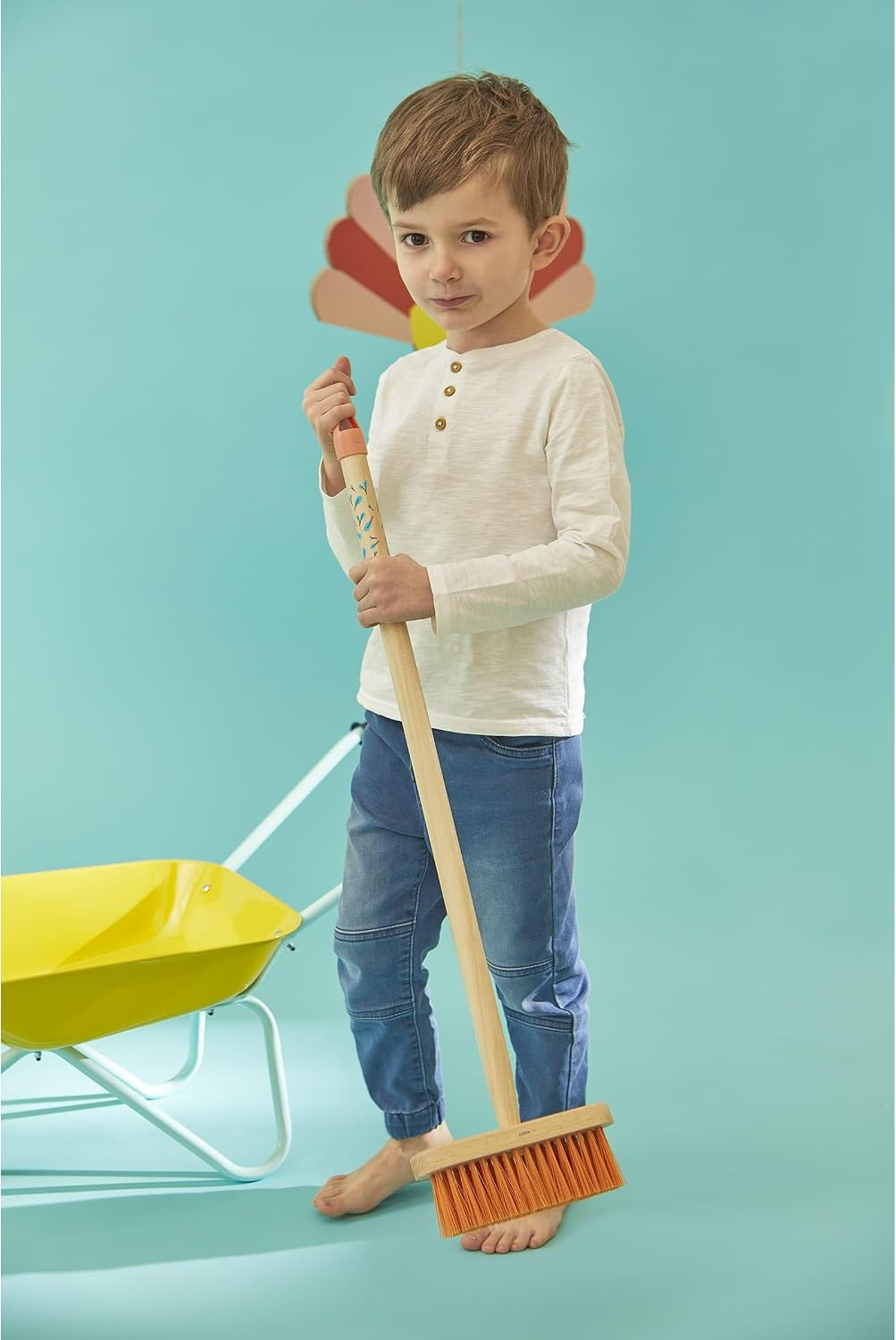 Janod - Happy Garden - Kids Large Gardening Brush - Classic - 75 cm