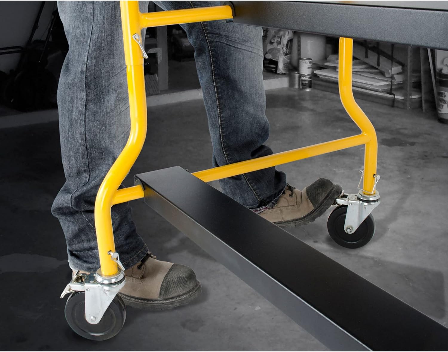 Metaltech I-IMIS Job Site Series 6-3/8'. x 4'. x 2-1/2'. Scaffold 900 Lb. Load Capacity