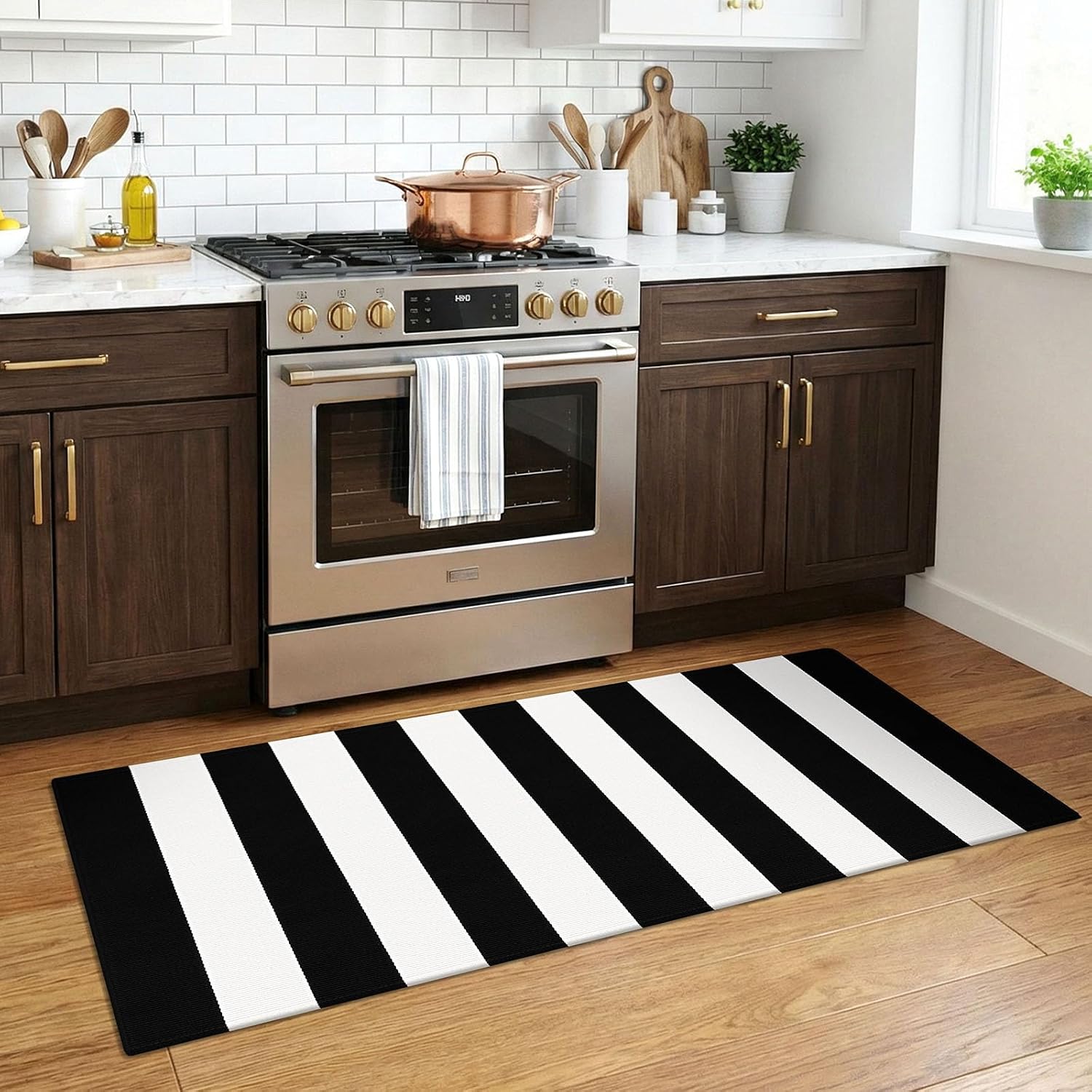 KOZYFLY Black and White Area Rug 3x5 Ft Washable
