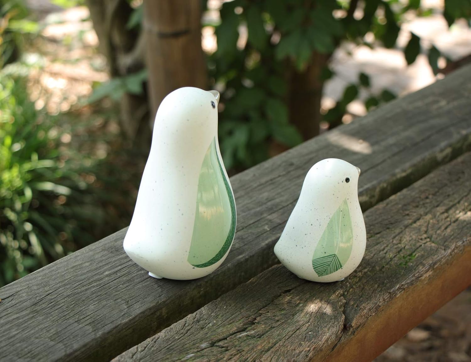 Unique Sitting Birds Figurines with Green Leaf Wings, Animal Statues, Home Garden Décor Tabletop Ornament A (Set of 2)