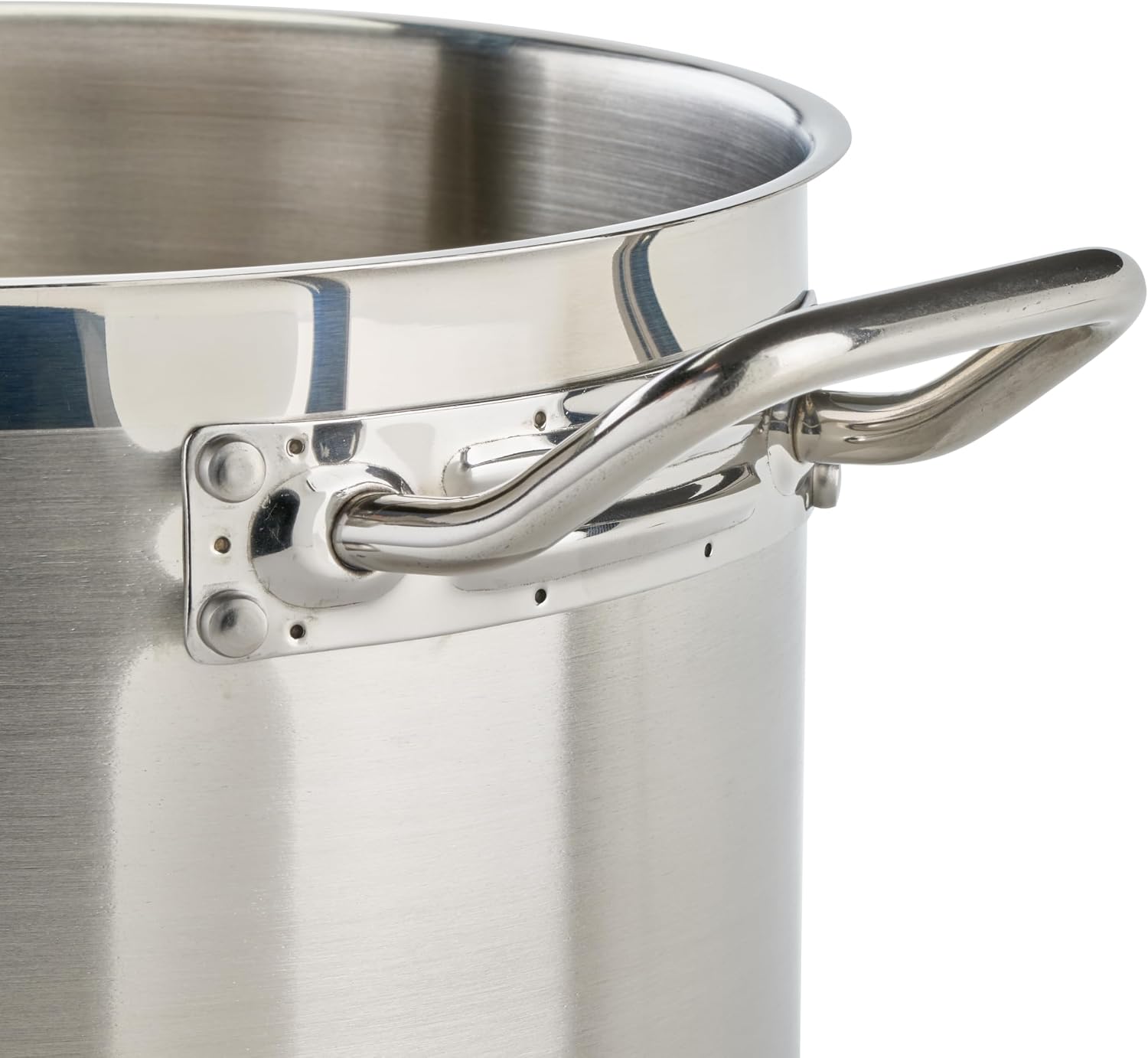 Winco 4 1/2 qt Heavy-Duty 4.5 qt Stainless Steel Sauce Pan with Cover | Even heat distribution, Secure riveted handle, Great for Cooking, Food Preparation and Restaurant Kitchens