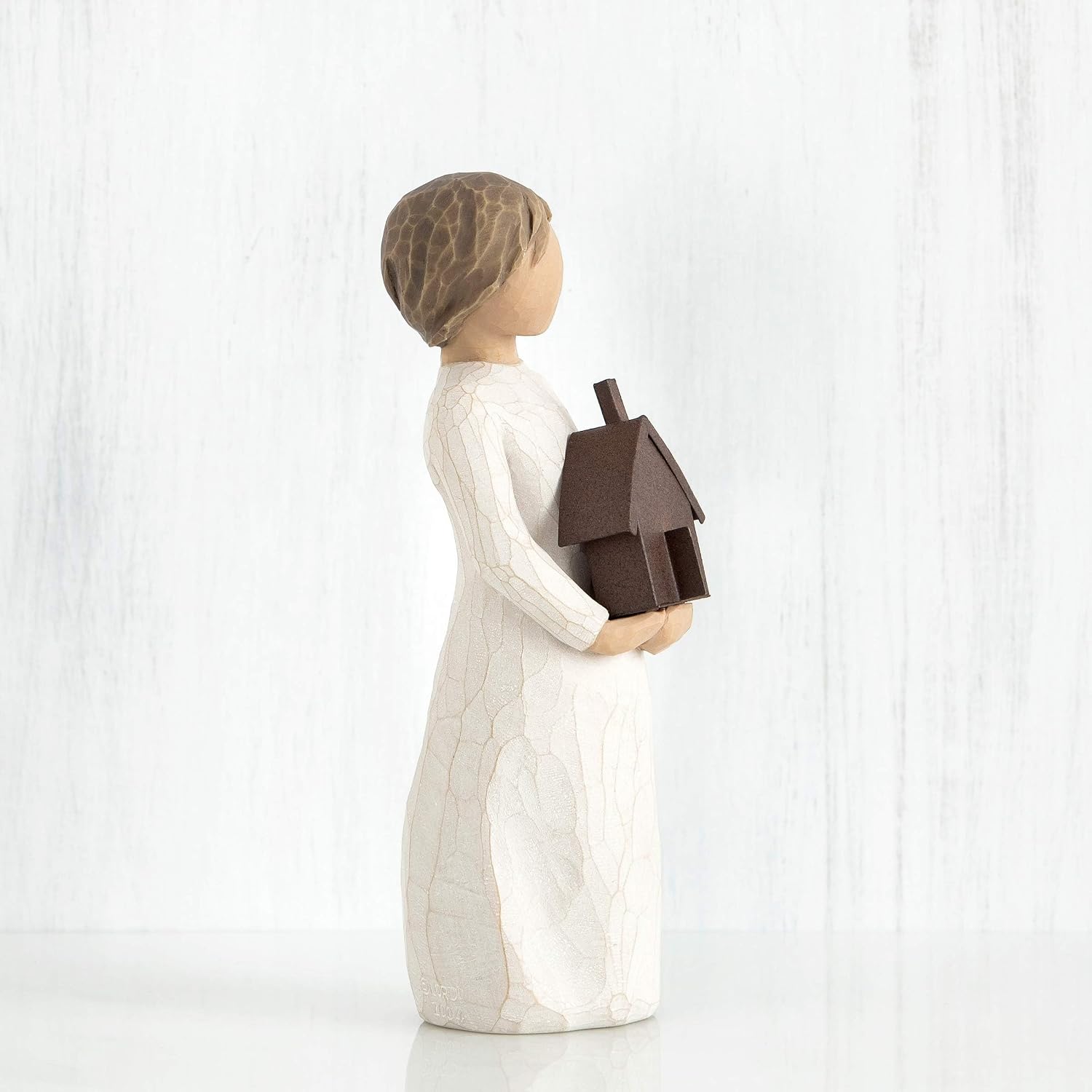 Willow Tree Magnolia, Sculpted Hand-Painted Figure | Cast from a Susan Lordi Original Carving, Meaningful Gift Celebrating Nature, Family, Home and Belonging, Fitted Gift Box