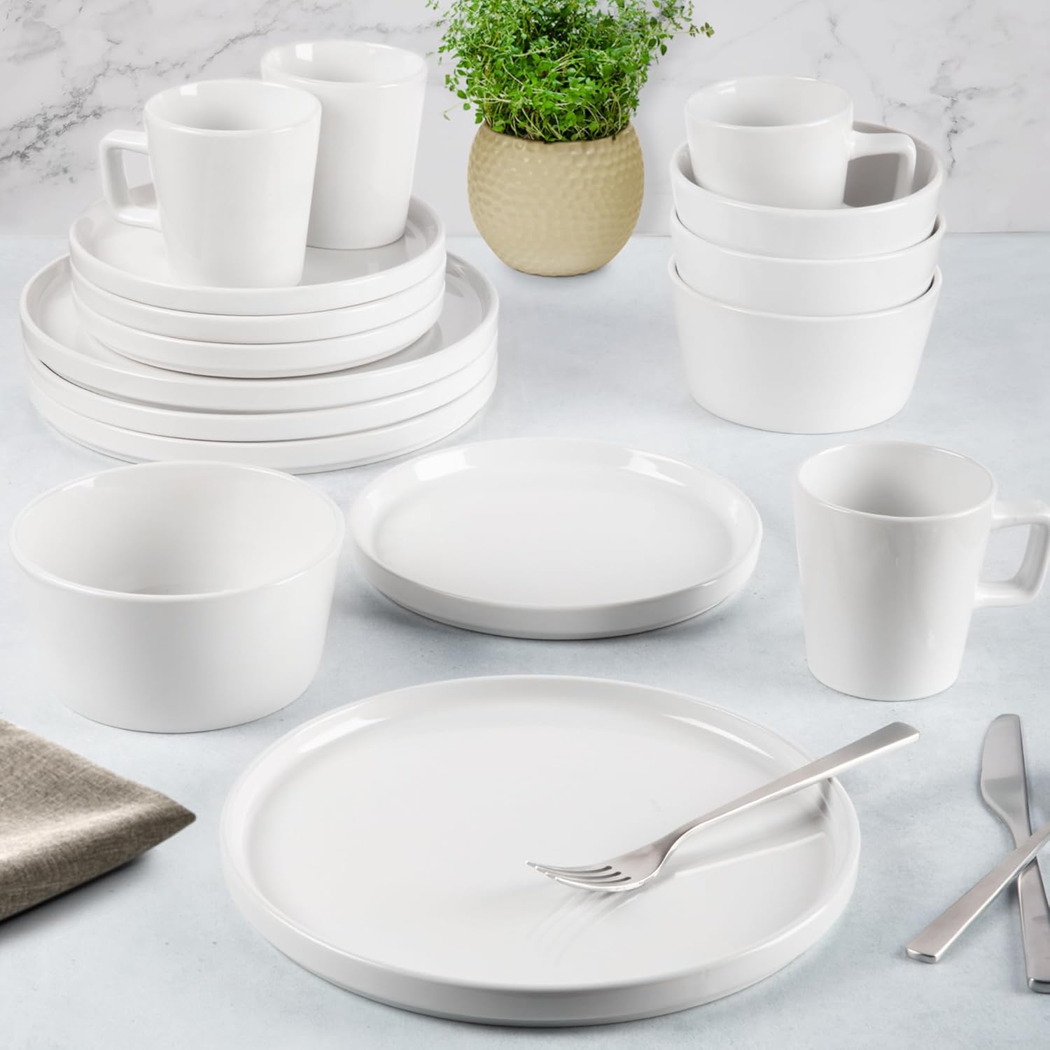 Zulay Kitchen Luna Plates and Bowls Sets, 16 Piece Modern Porcelain Dish Set for 4, Chip and Scratch Resistant Square Dinnerware Set