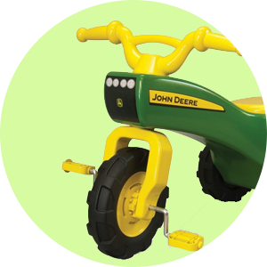 Features traditional John Deere green and yellow decoration