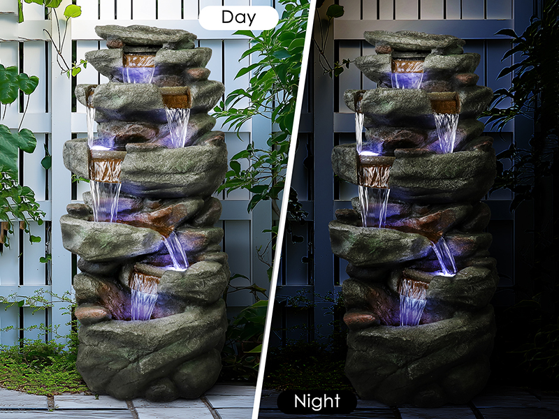 large outdoor fountain