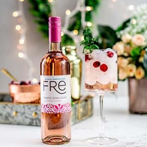 Sutter Home white Zinfandel with glass