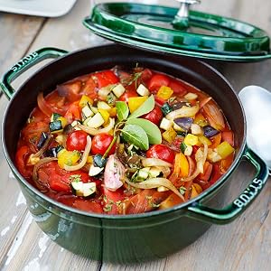 Staub, cocotte, cast iron, dutch oven, round