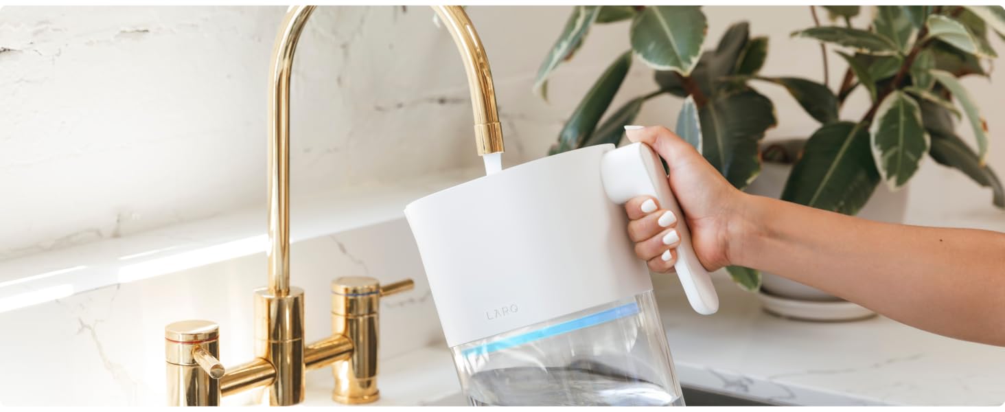 LARQ Pitcher PureVis effectively cleans water showcasing its advanced filtration technology in use
