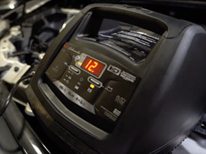 Car battery charger uses an advanced charging algorithm to keep batteries in top condition.