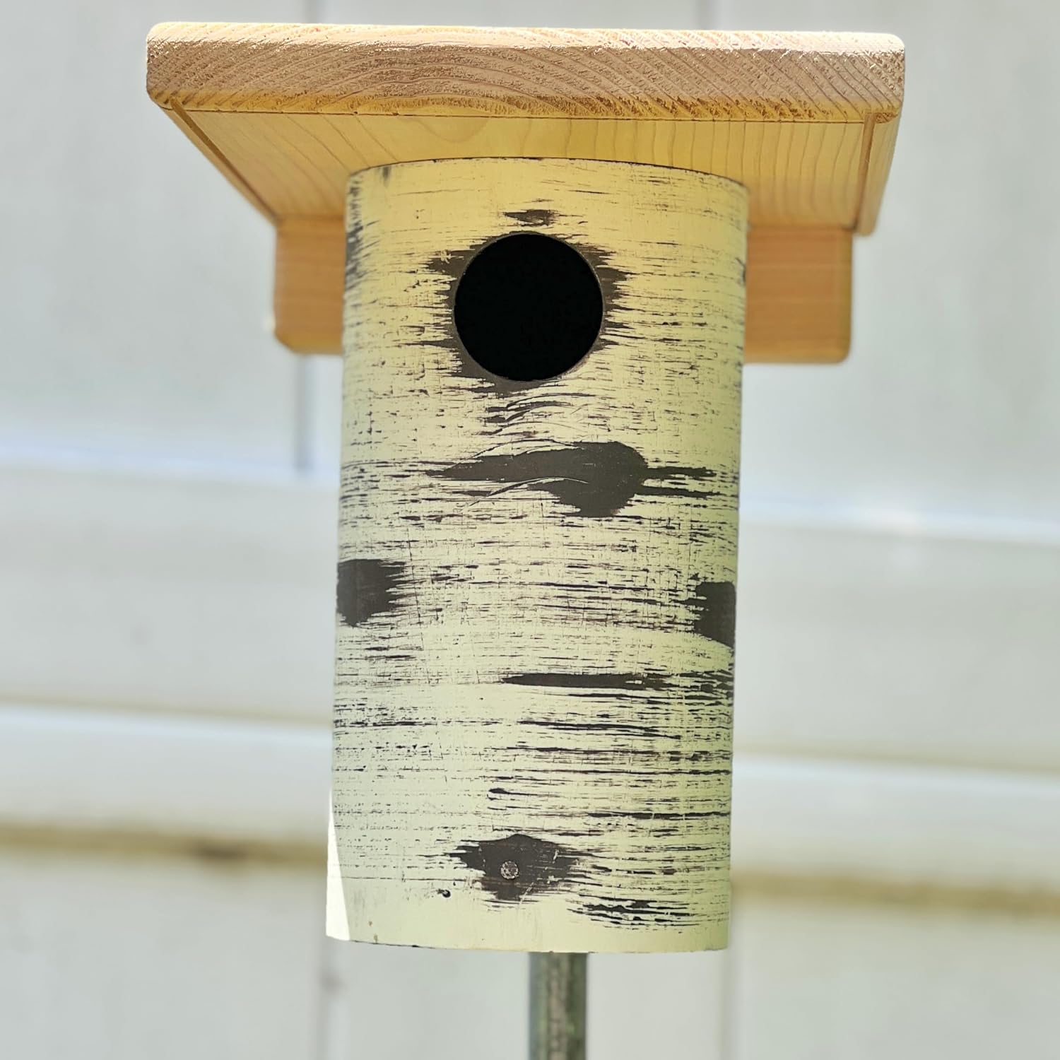 DutchCrafters Pole Mount Gilbertson Bluebird House with Removable Base, Durable Weatherproof Birdhouse Blue Bird Nesting Box for Outdoors (Poly Roof, 1 1/2" Entrance Hole)