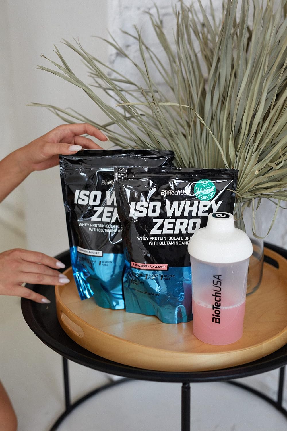BioTech USA Iso Whey Zero - Cookies & Cream - 500 g Bag by BiotechUSA